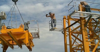 Демонтаж башенного крана в Гулькевичах - услуги по демонтажу от Сварной-Гль от 1545 руб.